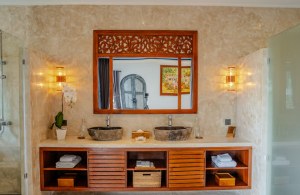 Hoshi Jungle Suites Pool 1