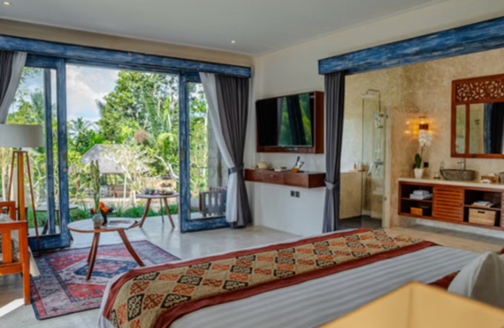 Hoshi Jungle Suites Pool