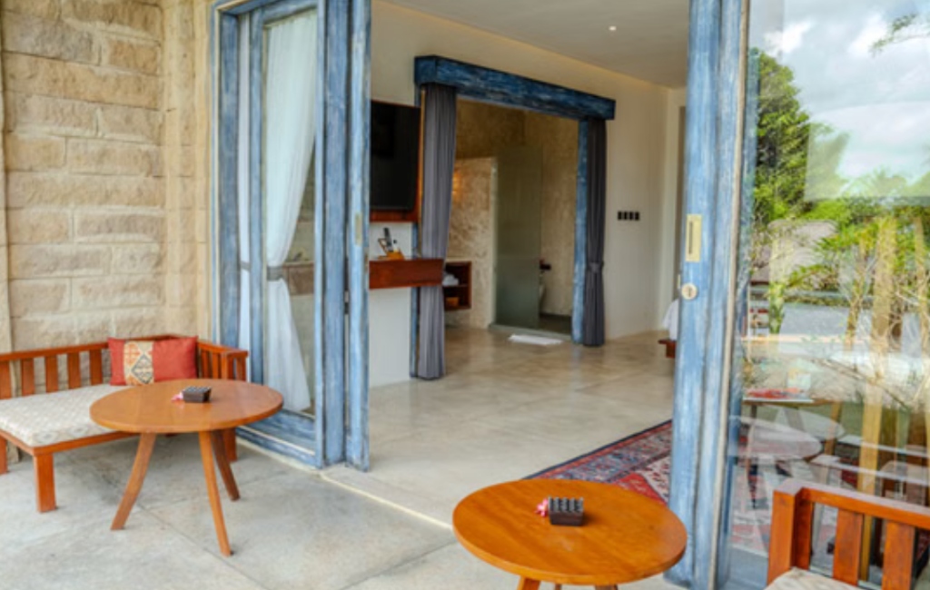 Hoshi Jungle Treetop Suite 1