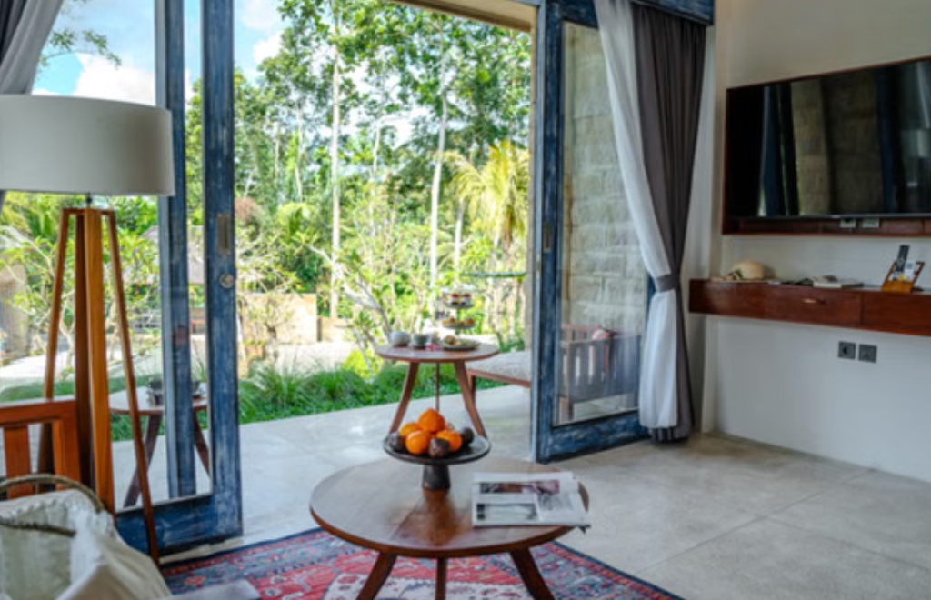 Hoshi Jungle Treetop Suite Pool 4