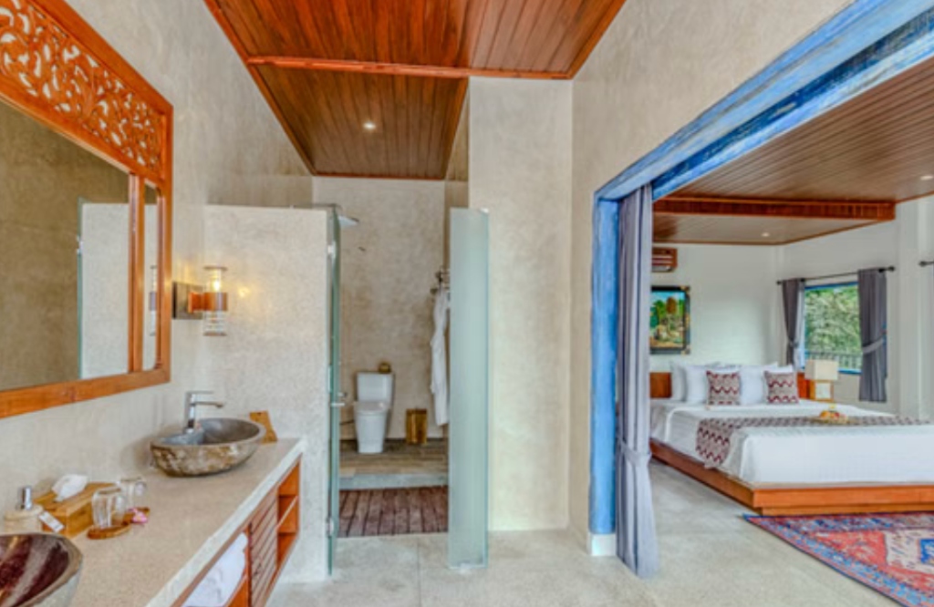 Hoshi Jungle Suites 4